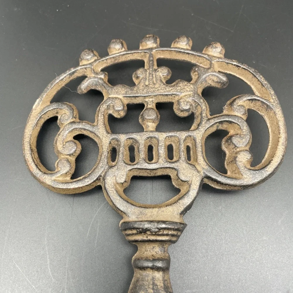 Cast Iron‎ Victorian Skeleton Church Key Rustic Home Decor 11 3/4 Inches X 5 